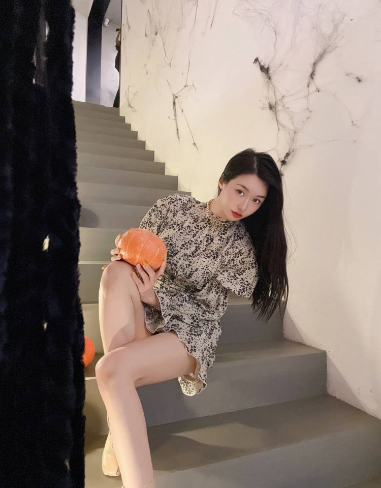 妻子初次接受三人行小说,热门电影在线观看
